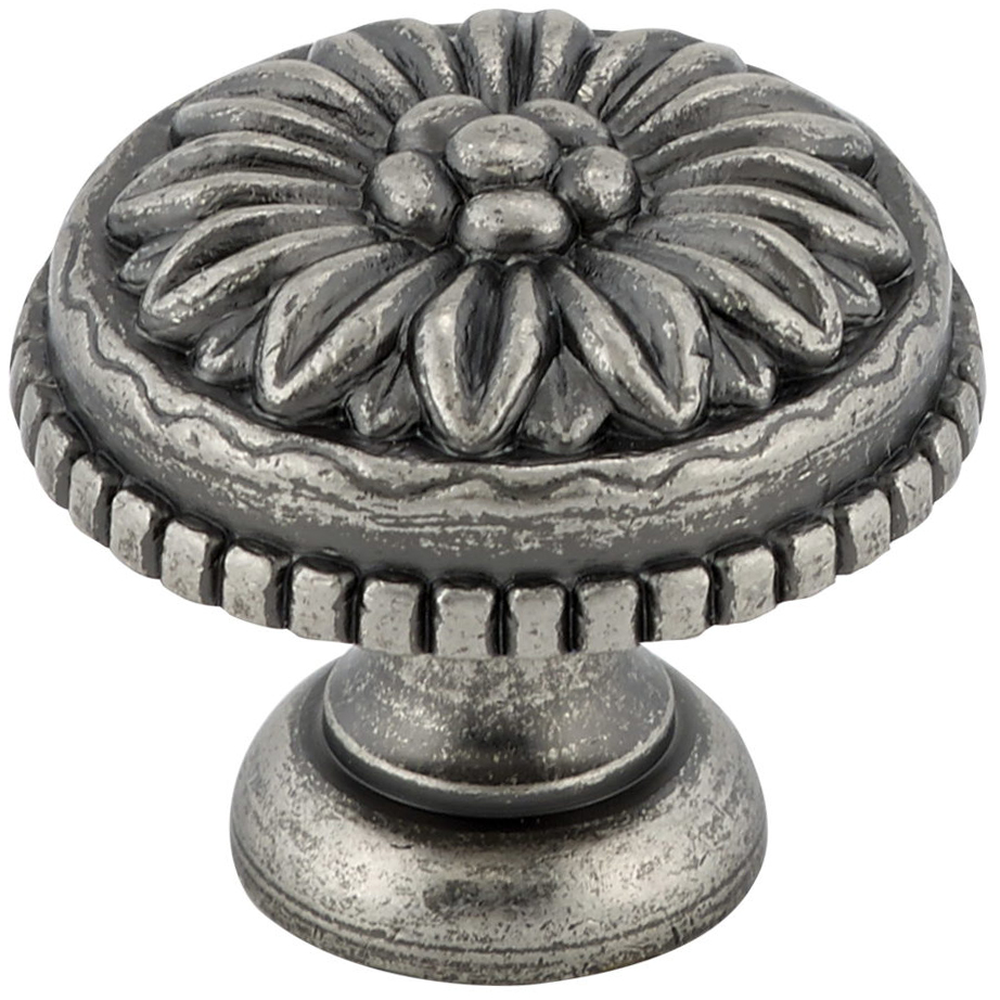 product: Richelieu Traditional Knob, 1-3/16