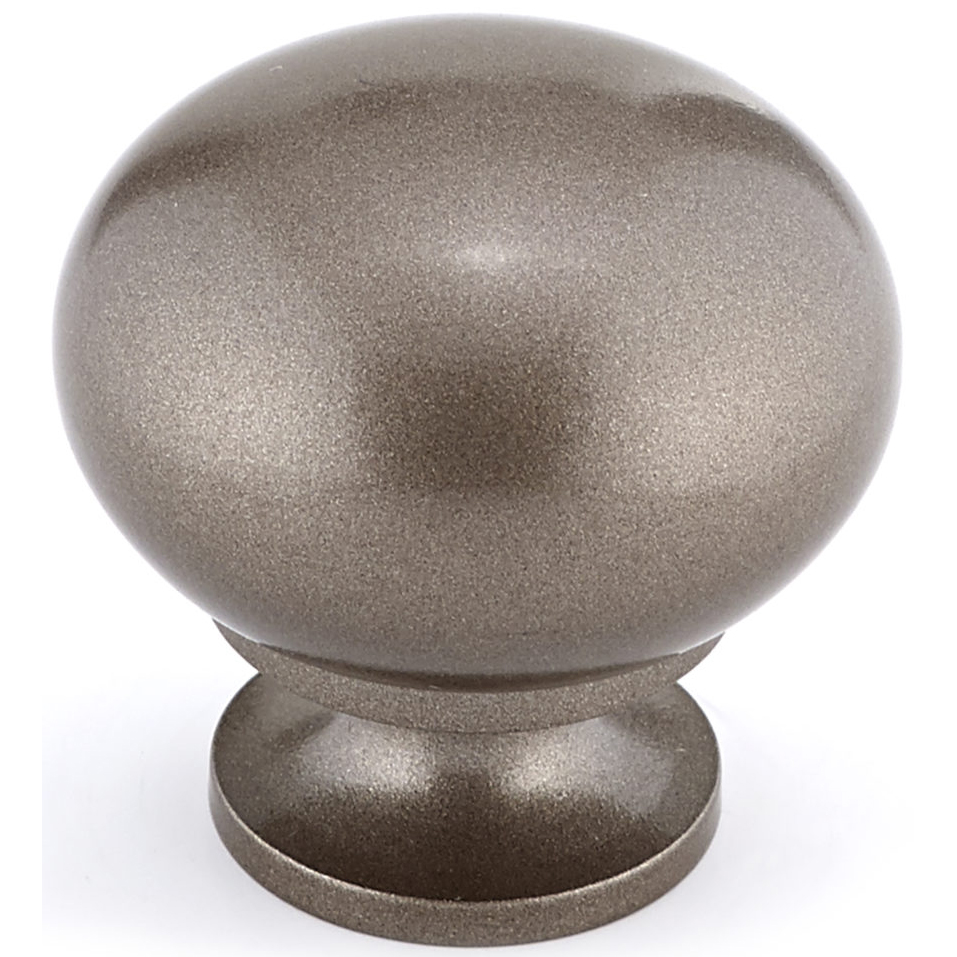 product: Richelieu Traditional Knob, 1-1/4