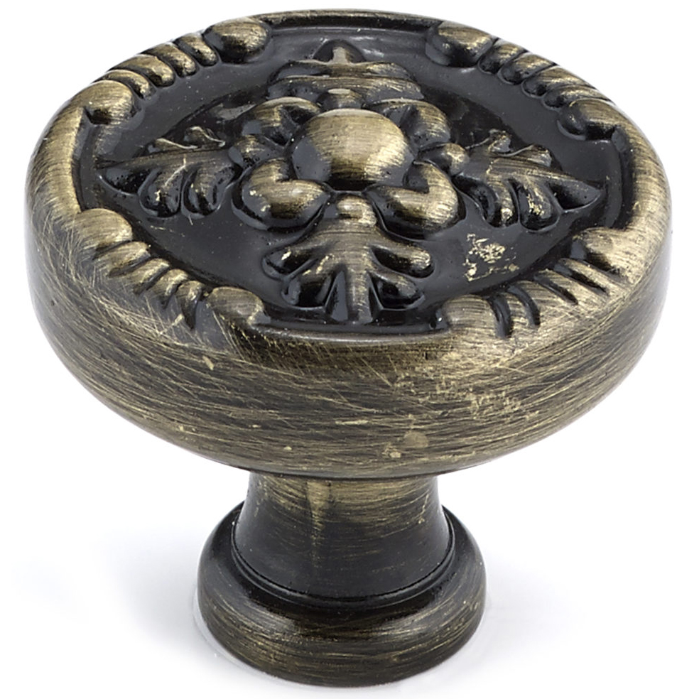 product: Richelieu Traditional Knob, 1-1/4