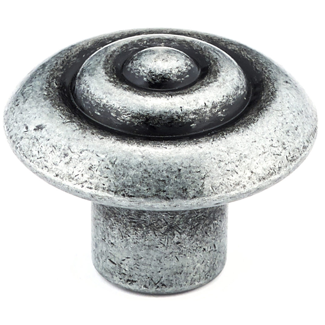 product: Richelieu Traditional Knob, 1-1/4