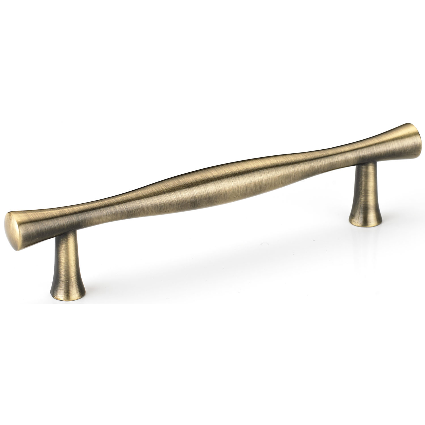 product: Richelieu Traditional Pull with Flared Ends - 3-3/4
